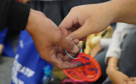 Menghidupkan Kreativitas di Atas Media Sederhana: Kisah Workshop Acrylic Painting Coaster