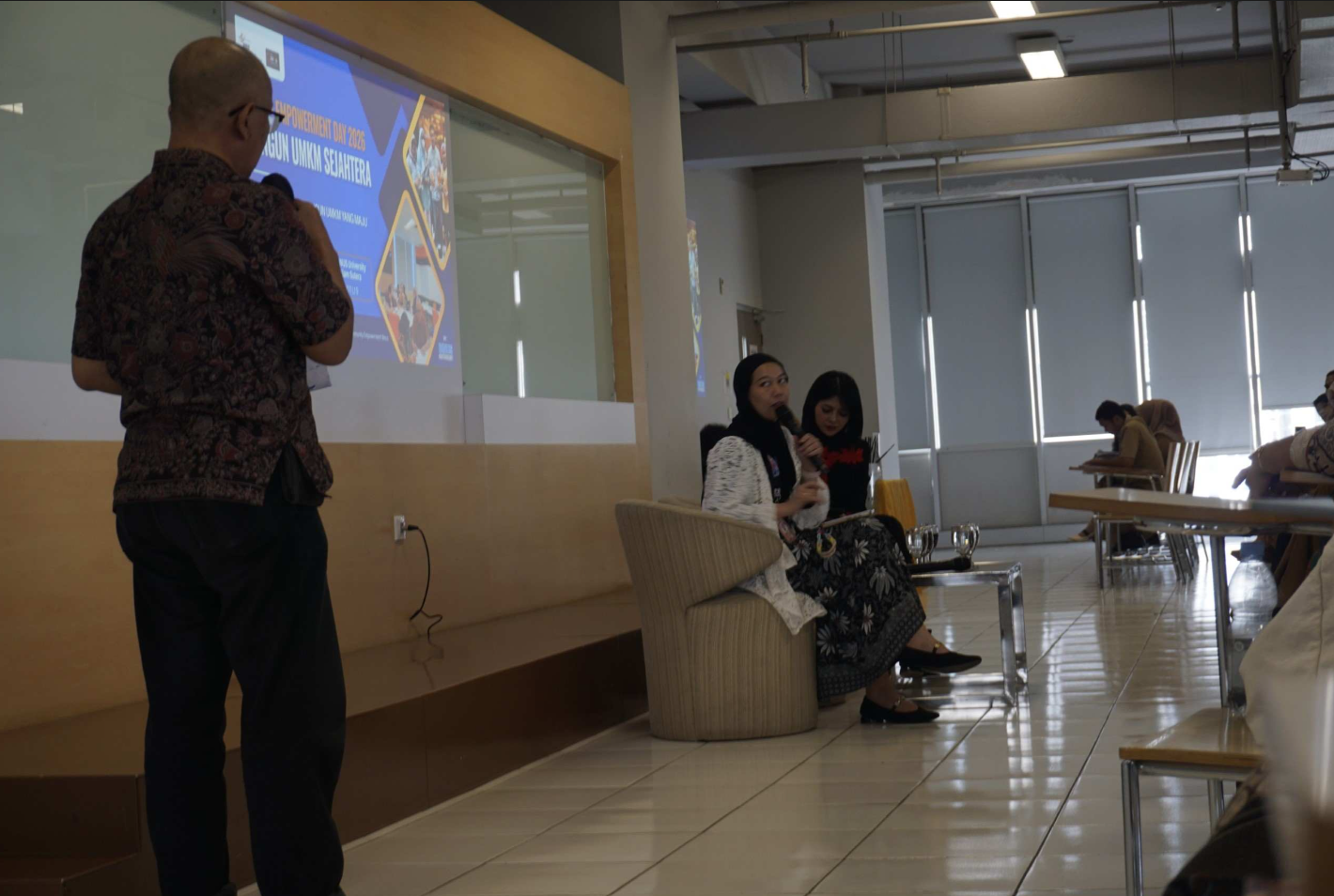 Personal Branding Membantu Perempuan UMKM Tampil Lebih Percaya Diri
