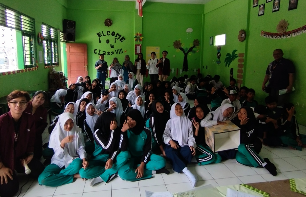 Dari Limbah Menjadi Furniture, Siswa Tirtomoyo Belajar Menciptakan Produk Berkelanjutan